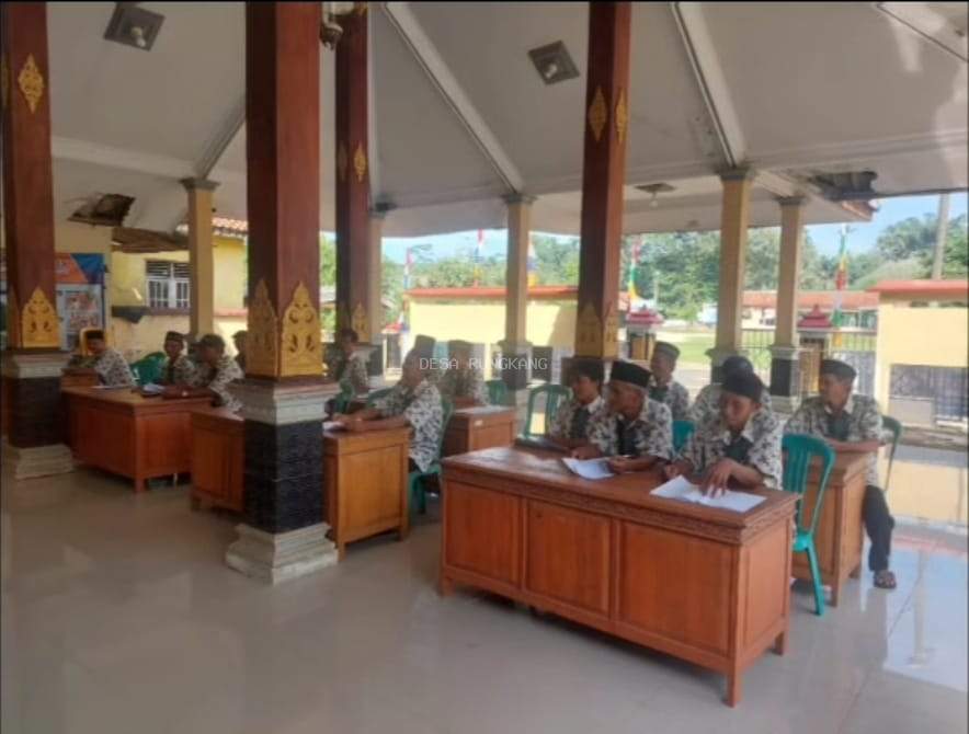 Pembinaan dan Penyaluran Honor RT/RW